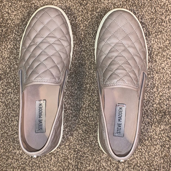 Steve Madden Ecentrcq Taupe Slip on Sneaker - Picture 3 of 8